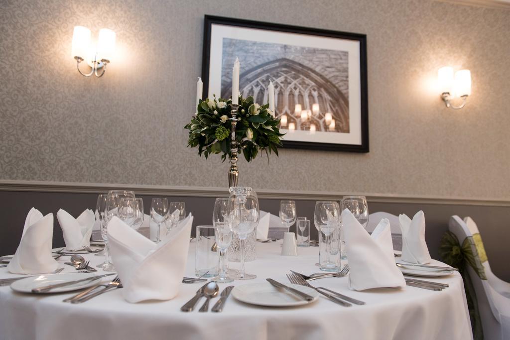 The Wellington Hotel Brecon Exterior photo
