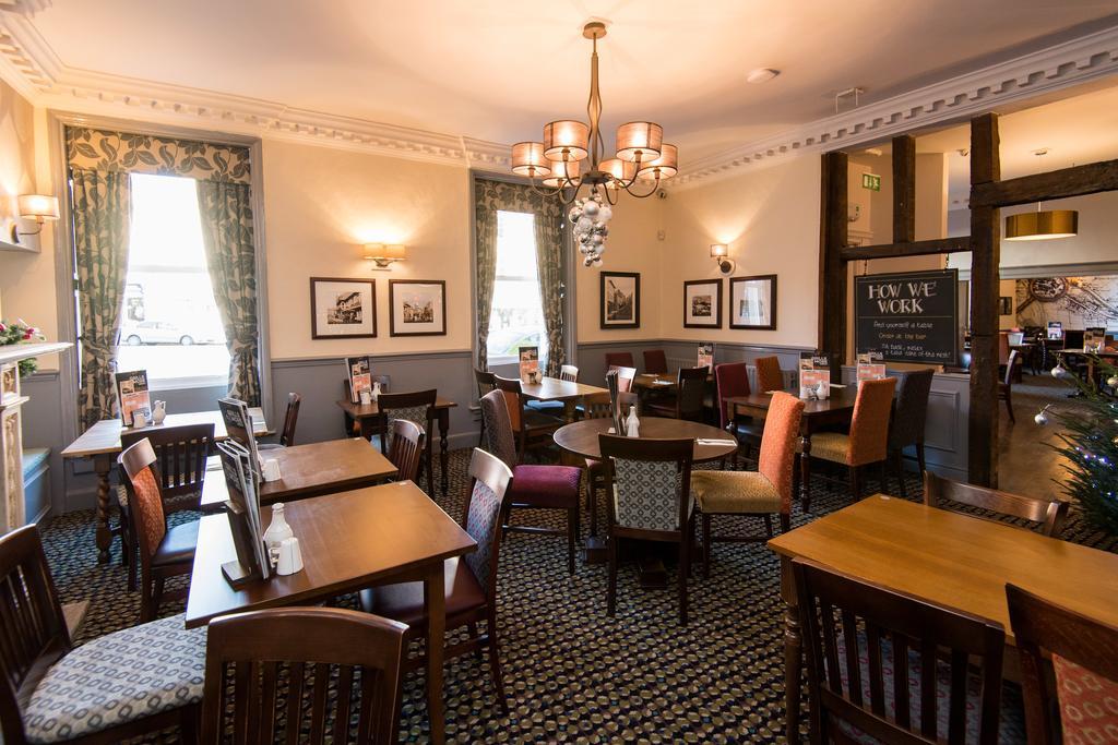 The Wellington Hotel Brecon Exterior photo