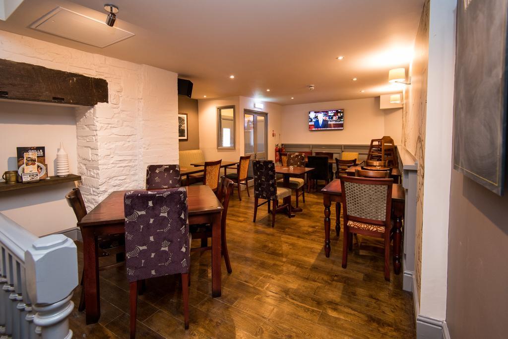 The Wellington Hotel Brecon Exterior photo