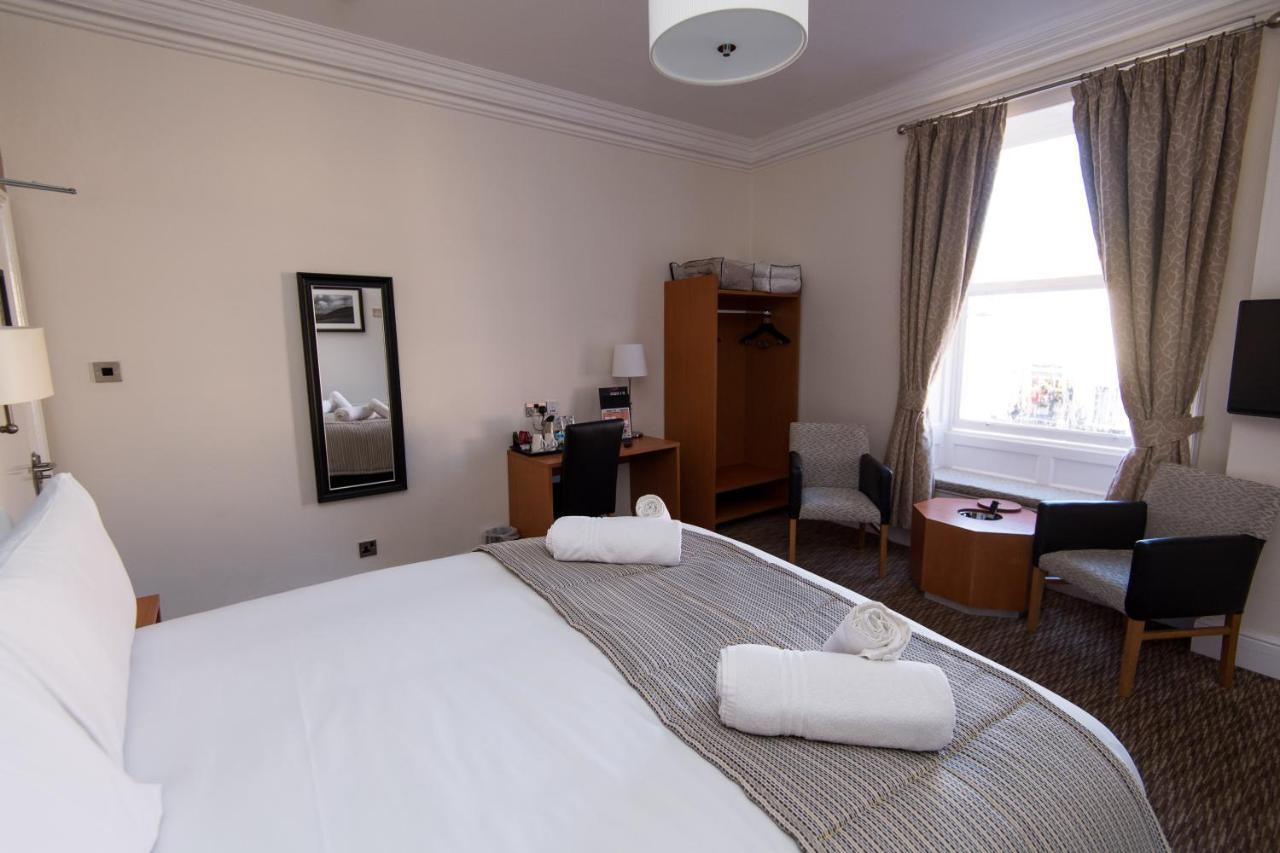 The Wellington Hotel Brecon Exterior photo